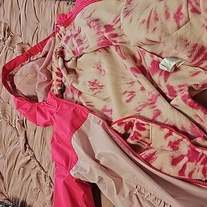 Girl's Eddi Bauer rain jacket, size 14-16